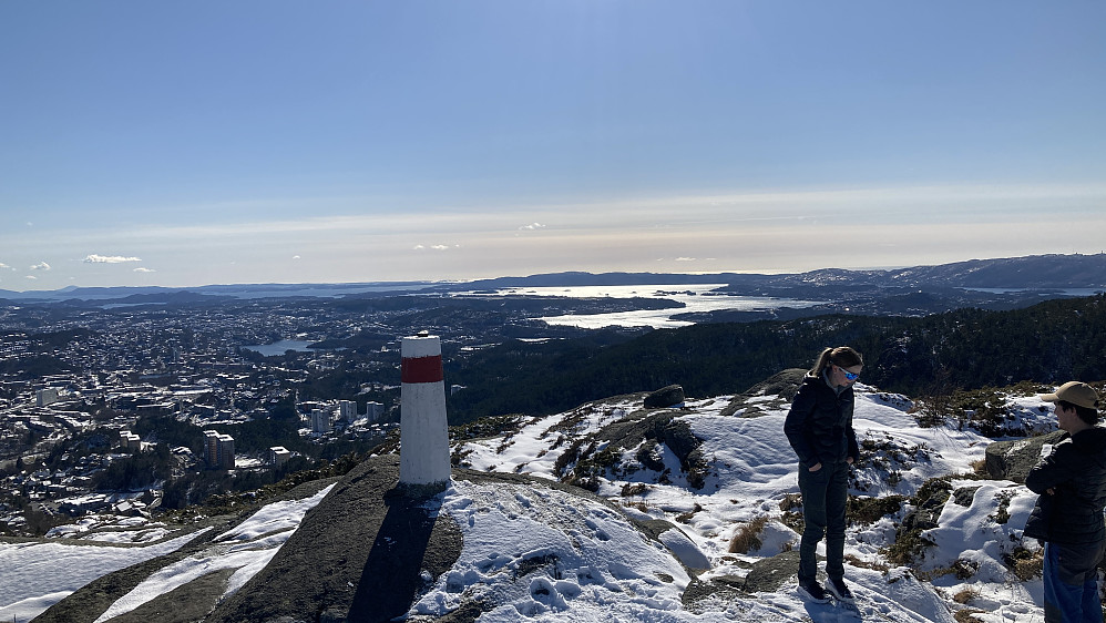 Utsikt vestover fra toppen av Olsokfjellet