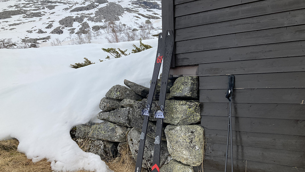 Første tur med nye ski til Mjølbotnseter