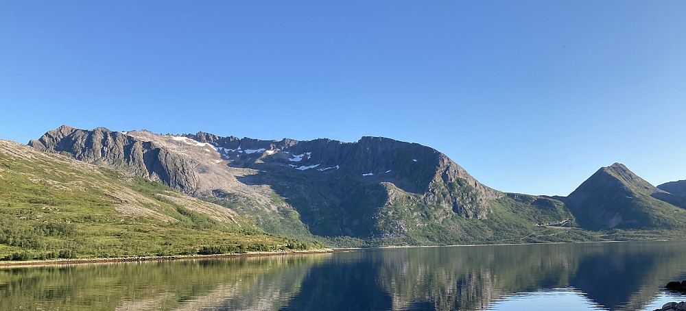 Dette bildet viser terrenget fra veien mot Kvænan 968