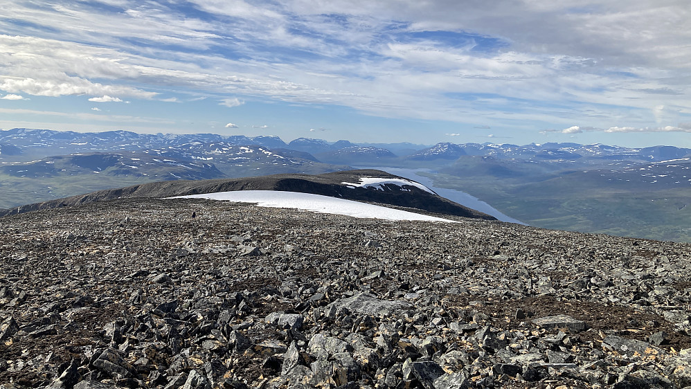 Tilbakeblikk mot vesttoppen der vi kom fra