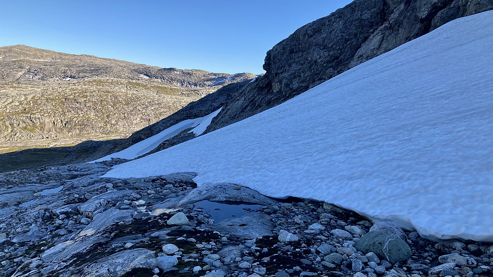 Ruten går i underkant av denne bratte snøfonnen