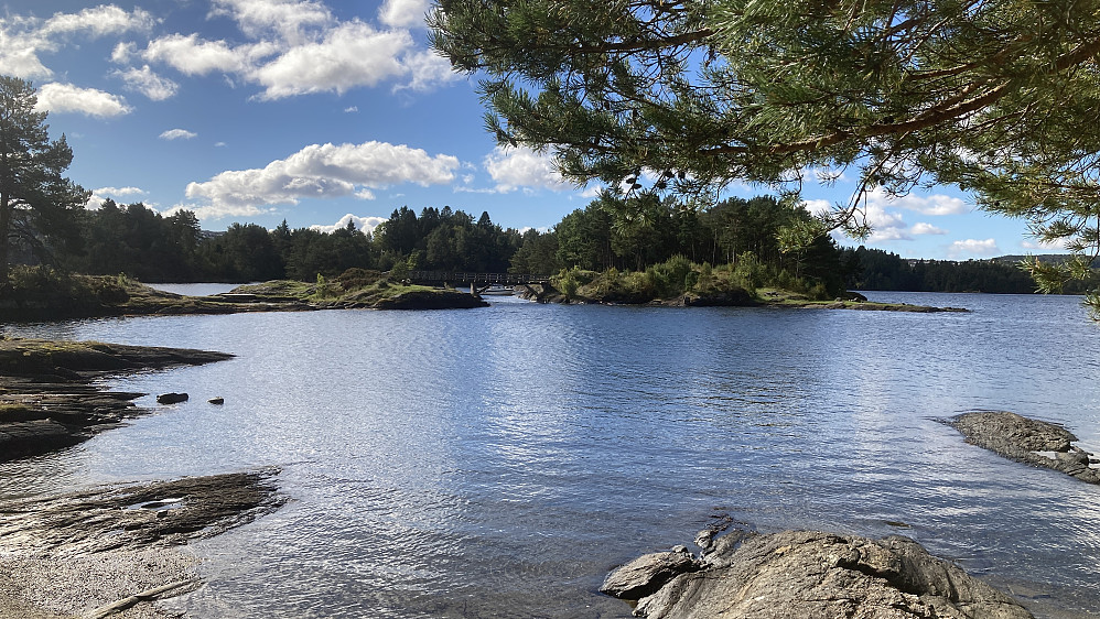 Nydelig område på Marmorøyen - her sørover mot Flatøyna