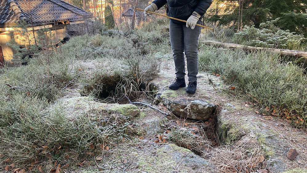 Gjenfyllt betongbrønn på Skulehaugen