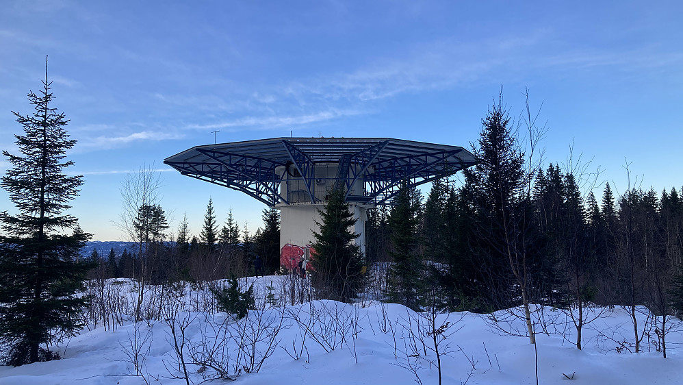Radiofyret på Konnerudkollen fra 1978 styrte innflygingen mot Fornebu og bedret flysikkerheten betraktelig