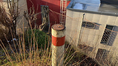 Skrubolt-søyle  av betong med diam 25 cm