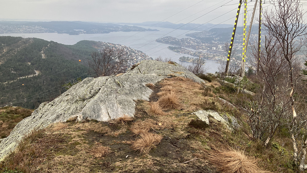 Orretua 329 med utsikt nordover mot Eidsvåg