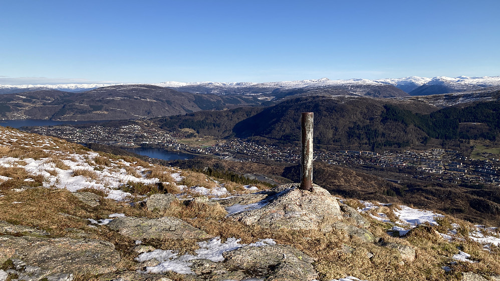 Flott utsikt i alle himmelretninger fra Kvitnosa