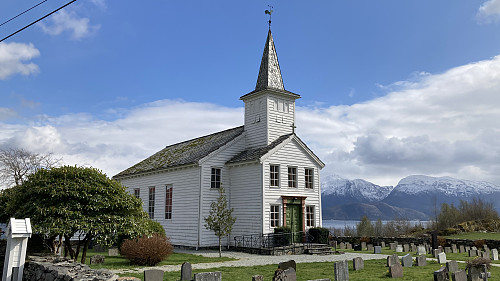 Parkering ved Ølve kyrkje