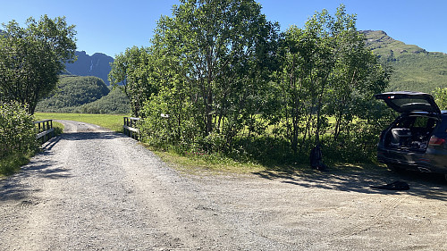 Vassvatnet parkering vest for broen