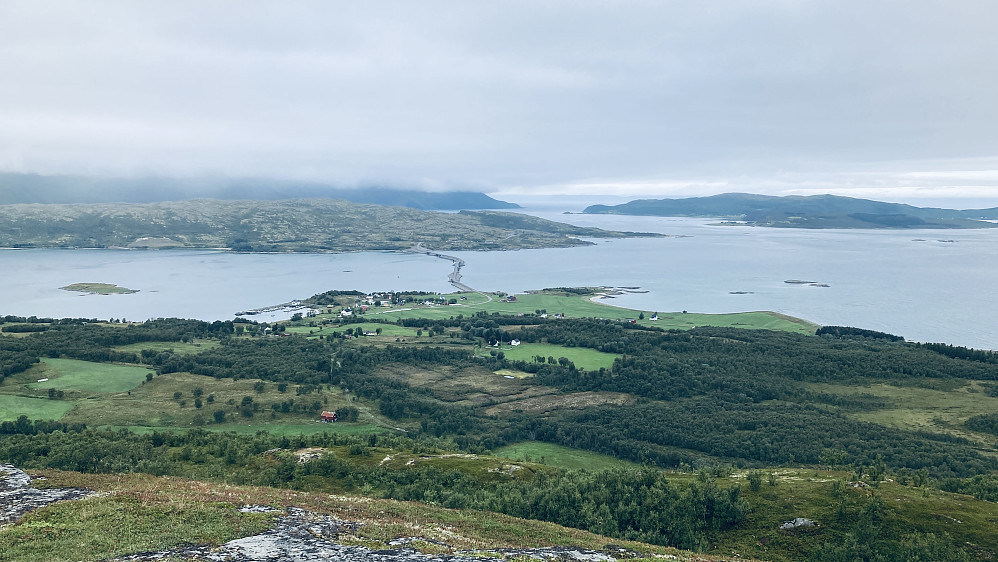 Utsikt mot Sandsøybroen(e). Bjarkøy mot høyre