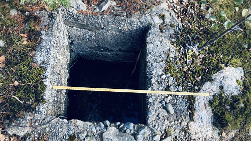 Rektangulær brønn i fjell