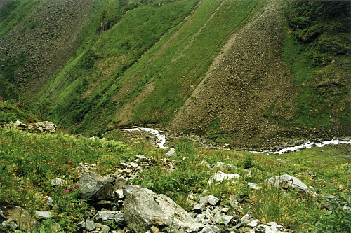 Oppe på fjellhyllen like der der hvor fjellet stenger