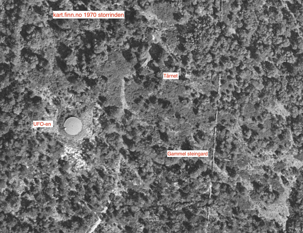 Flyfoto 1970 viser tydelig UFO-en og Tårnet