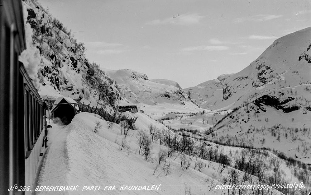 BERGENSBANEN: PARTI FRA RAUNDALEN. 