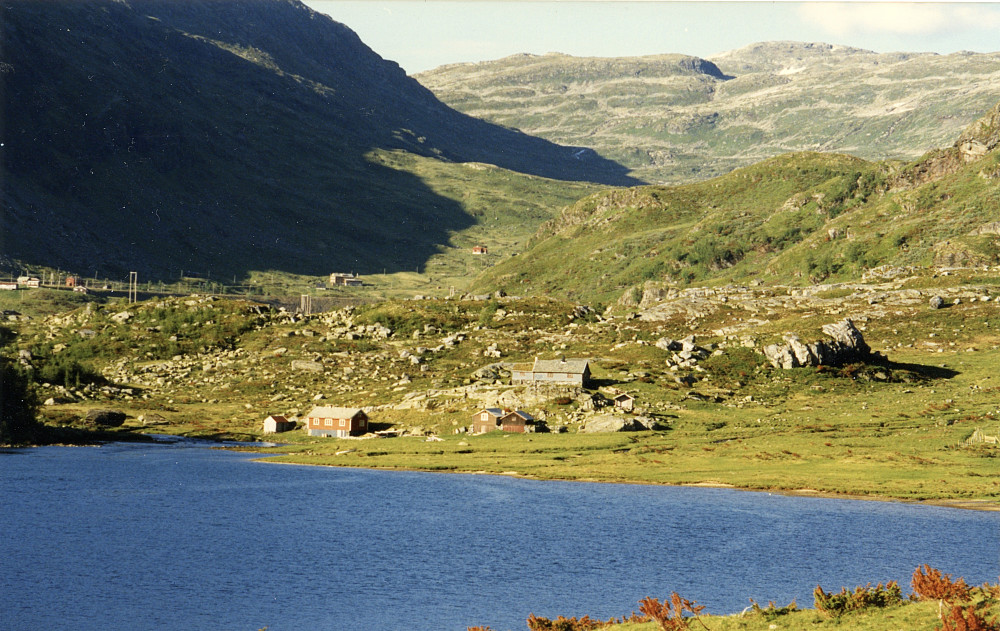 Ulvikstølen Dalen ved østenden av Langavatnet sett fra vest