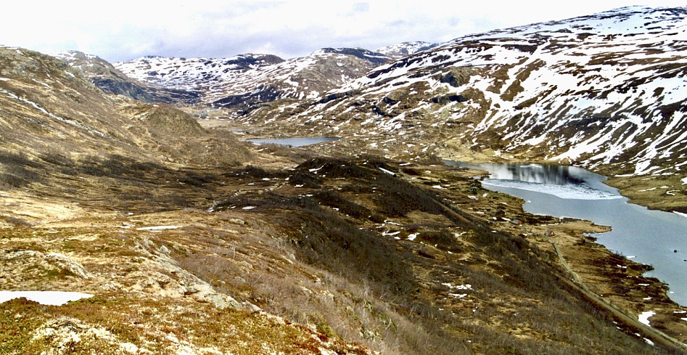 På søk etter Lensmannstølen. Fra Ørnaberget østover mot Langavatnet og Rundavatnet