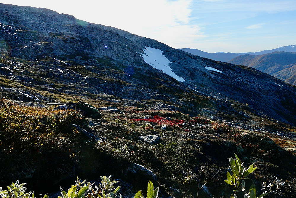 Retur ned langs Skredteigselvi i begynnende skumring