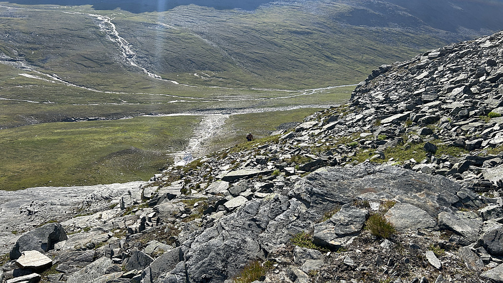 Stig på vei opp uren over Moldojohka-deltaet vest for elven