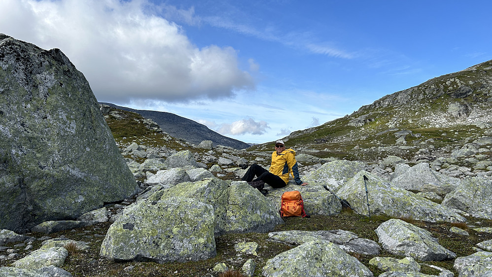 Dagens første pause i sol og fint vær ved Vestre Måsskardvatnet