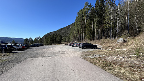 Flott parkering i enden av Myrabakken