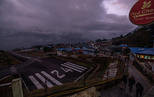 Lukla (bildet er tatt når vi kom ned)