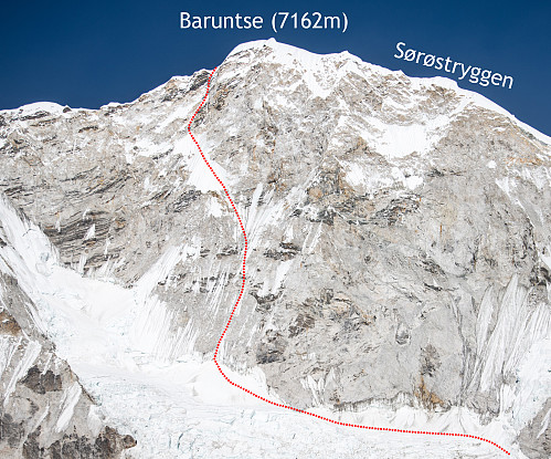 Baruntse med ruta "Heavenly Trap" opp vestsiden