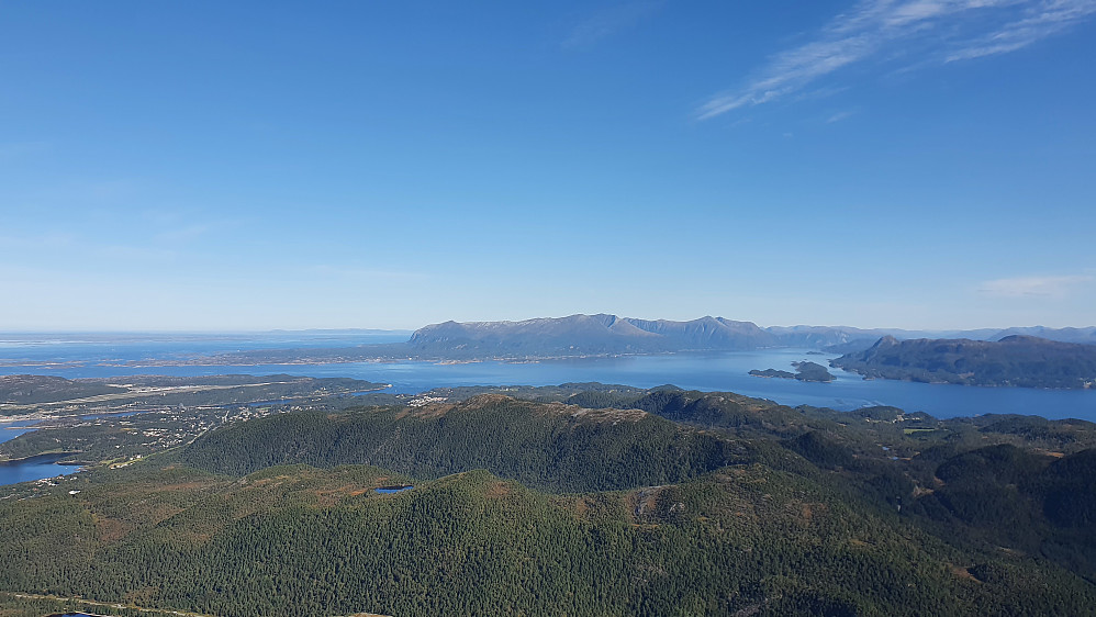 Kistfjellet og Breilia nærmest, Tustnafjellene bak 