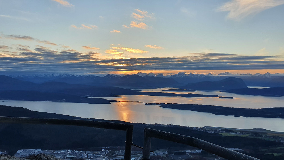 Ved masta (Søre Tusten)