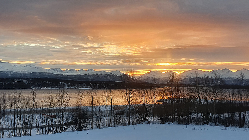 Solnedgang i Myrvegen før Tusten-tur 