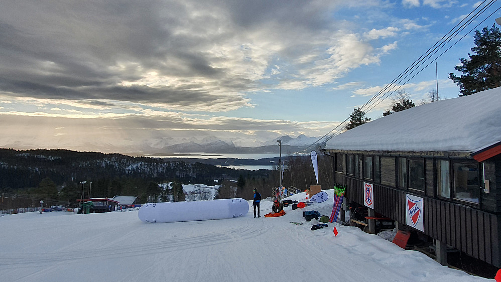 Det rigges til for Dynafit Snow Leopard Day 