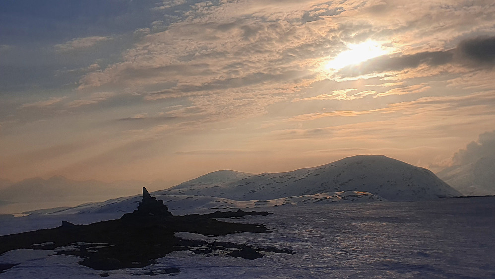 Lønsetfjellet og Maifjellet