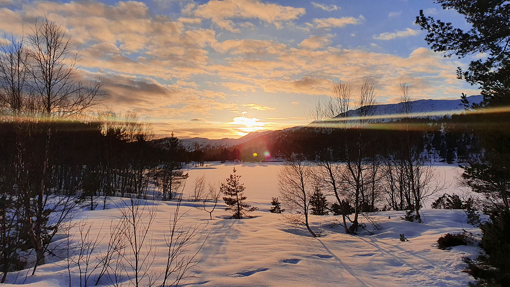 Solnedgang ved Øverlandsvatnet 