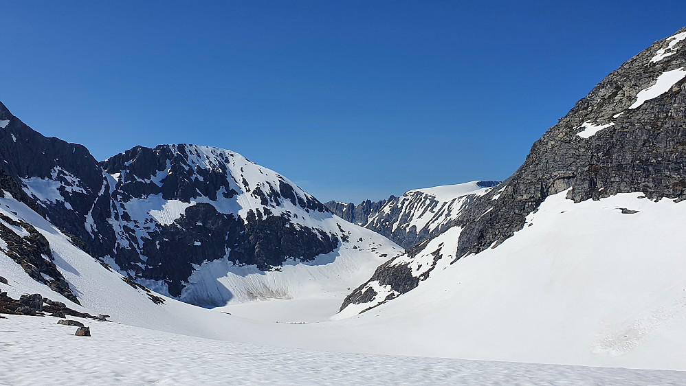 Høgfjellet langt der bak