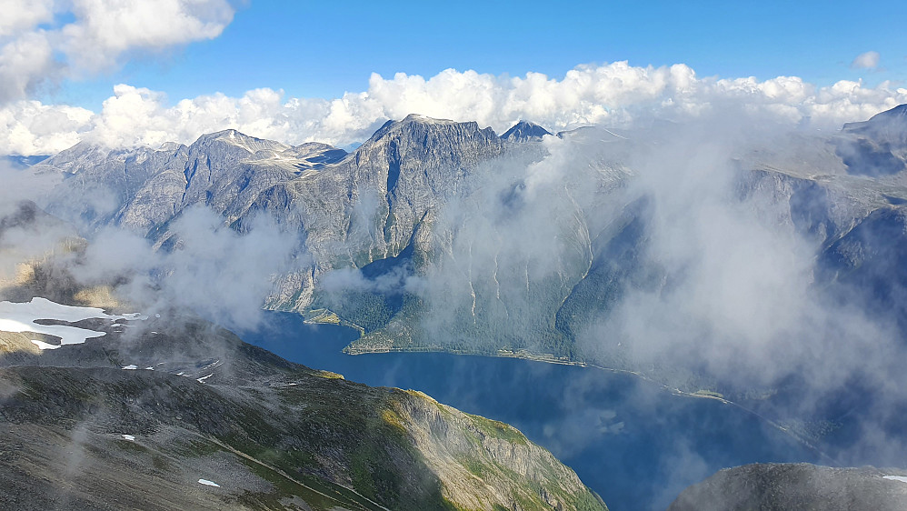 Eikesdalsvatnet