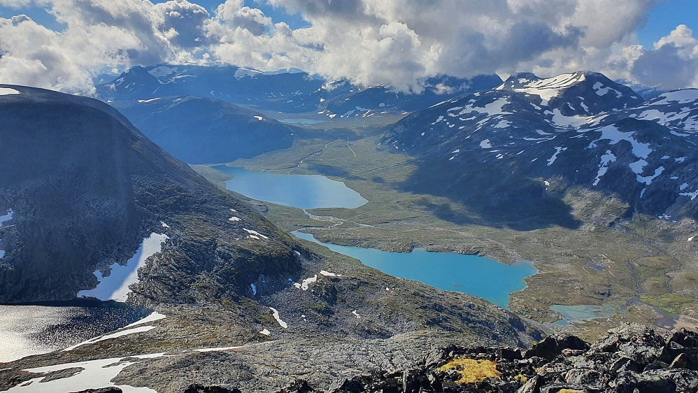 Ned mot Mardalsbotnen