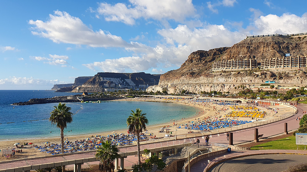 Playa de Amadores 