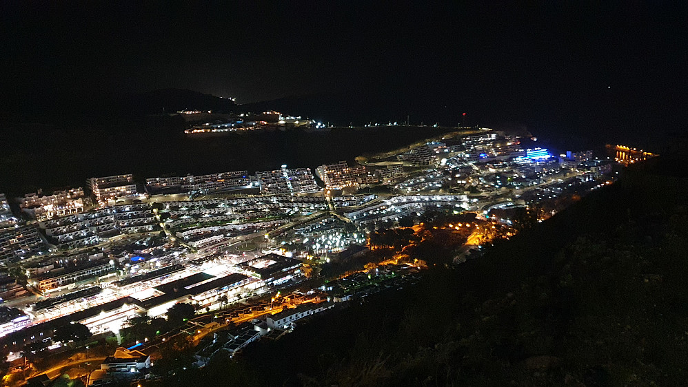 Puertu Rico by night