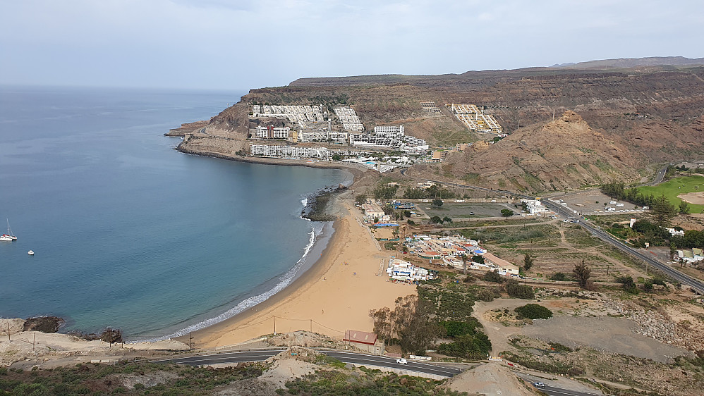På Montana Amadores - mot La Playa de Tauro