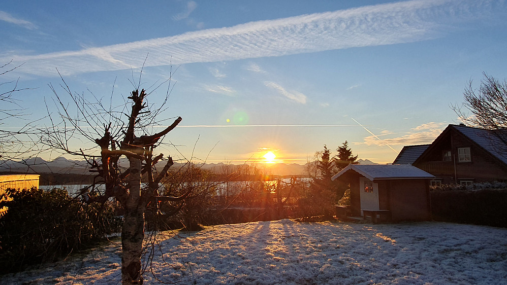 Solnedgang i Myrvegen 