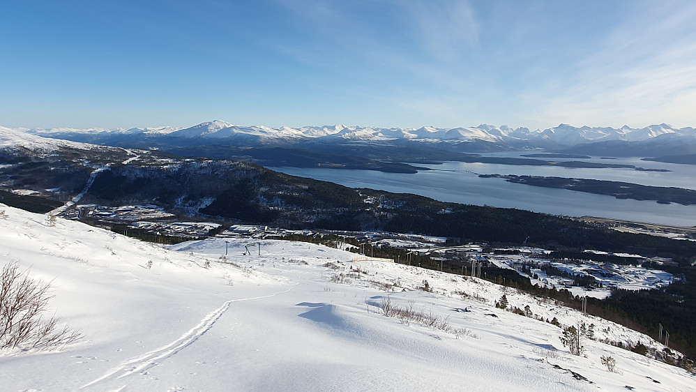 Ned mot Brenthaugen 