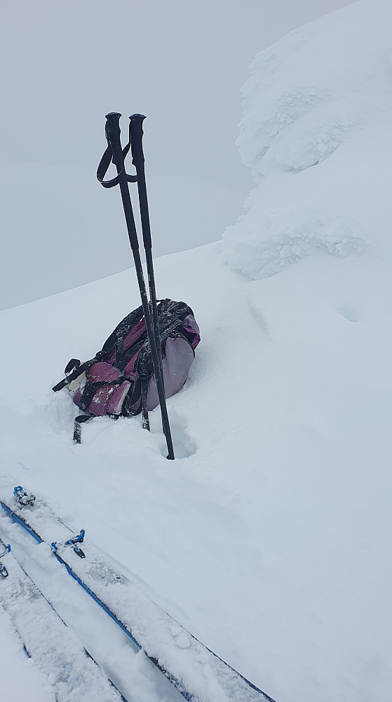 Aldri sett så mye snø på toppen av Kvannfjellet før 