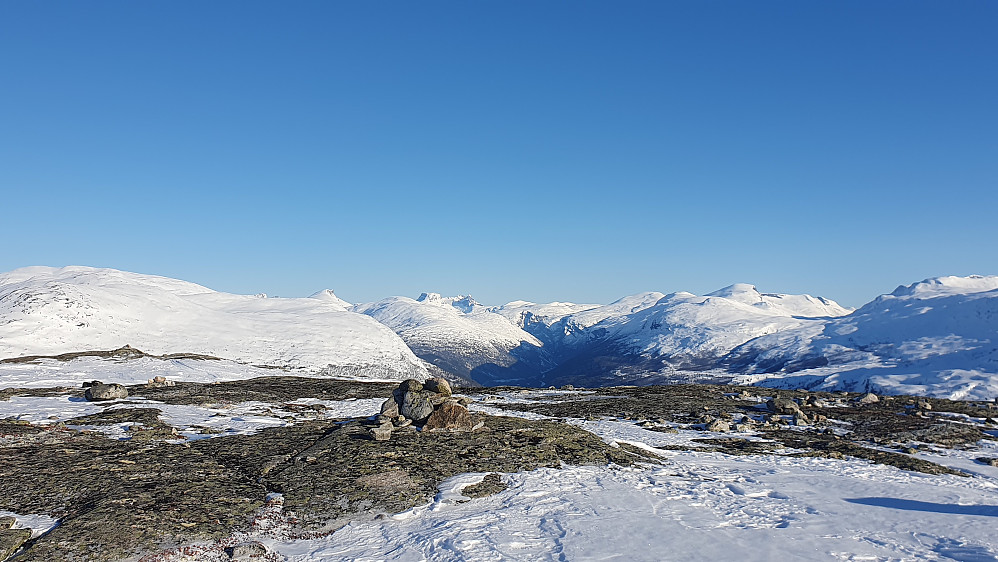 Mot Romsdalen fra nordtoppen 