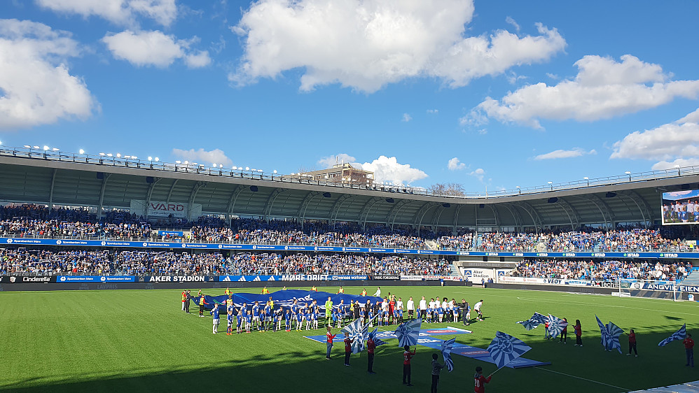 Årets første på stadion. Fullt hus og spennende, men noe skuffende med bare uavgjort mot Rosenborg. 