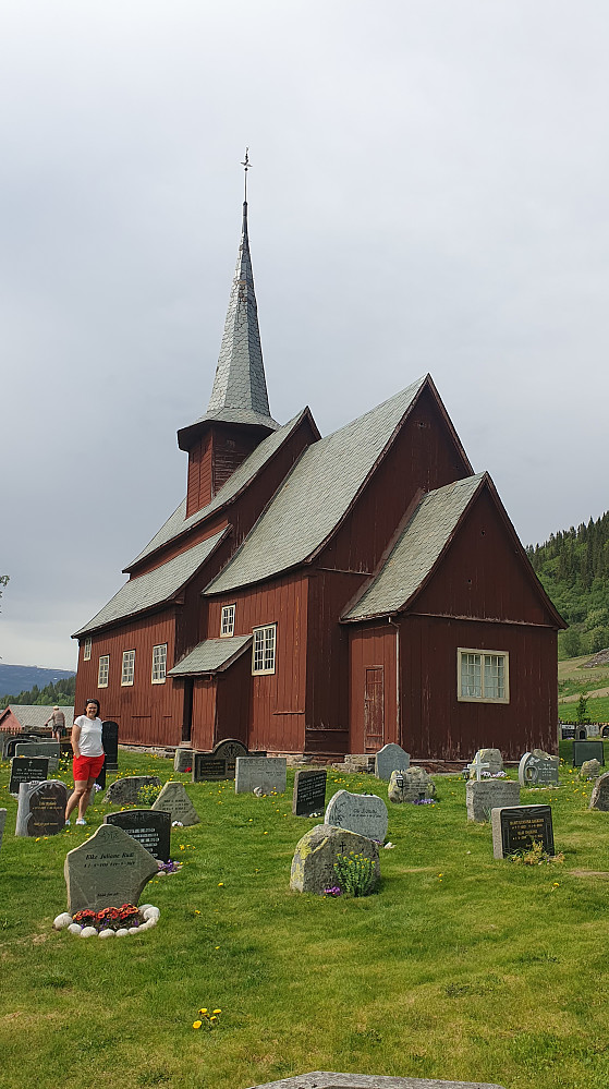 Noen flere stopp ble det også på turen fra Bjorli til Hardanger, her stavkirken på Hegge i Valdres.