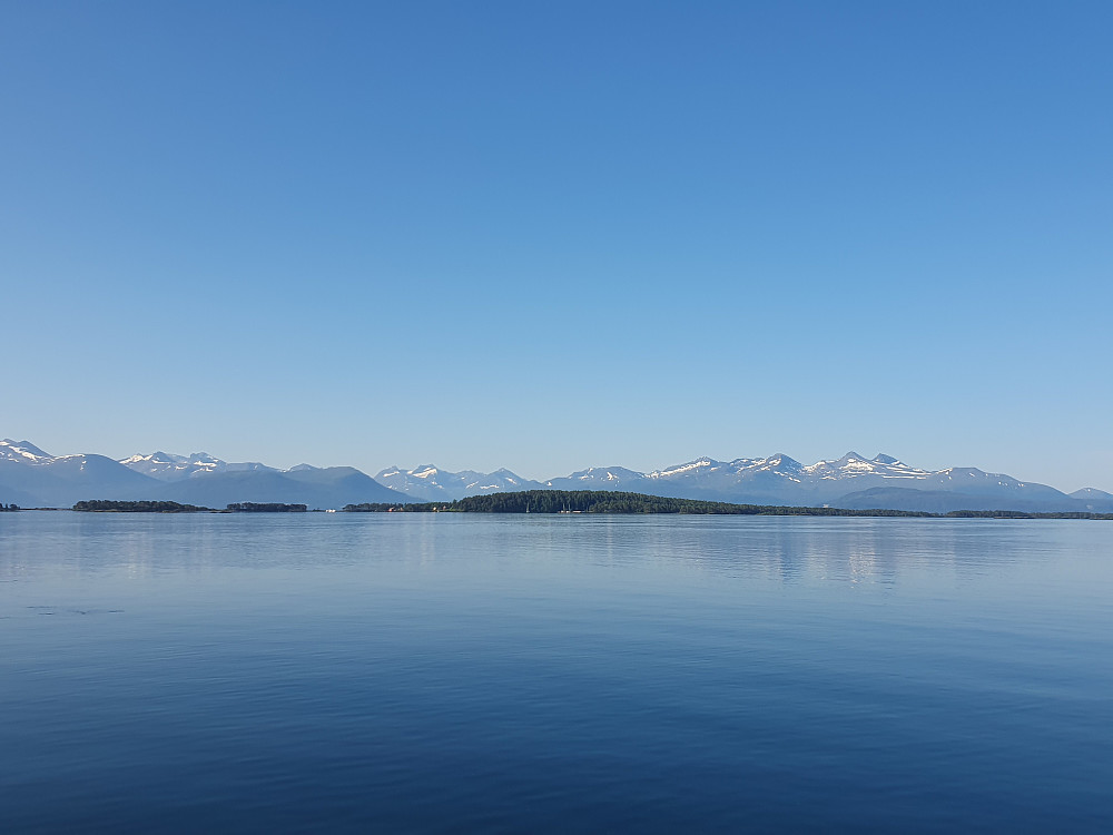 Fin morgen på Molde-ferjen