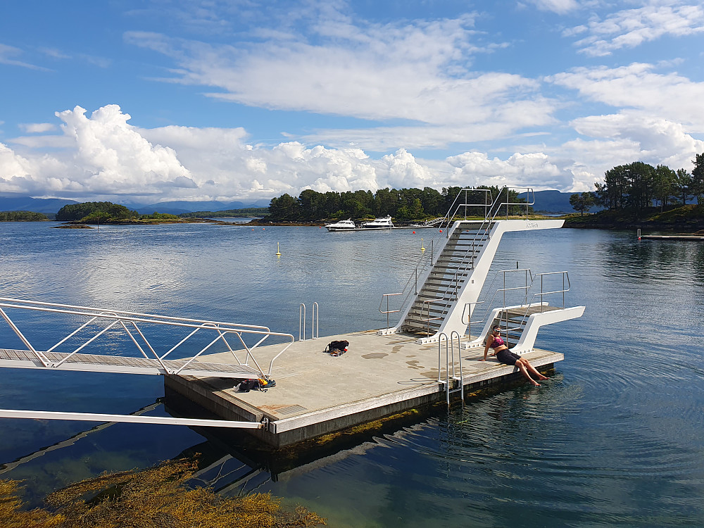 Meget fin badeplass på Hjertøya