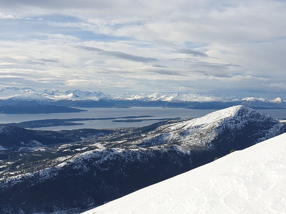 Romsdalsalper, Romsdalsfjorden og Tusten