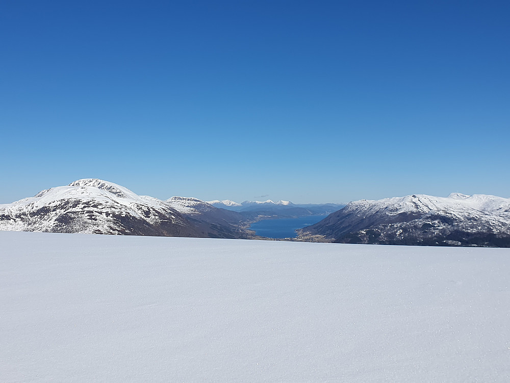 Mot Batnfjorden 