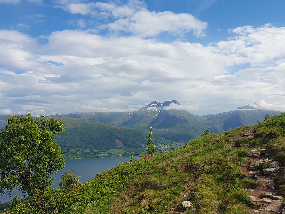 Mot Snøtind/Stortussen 