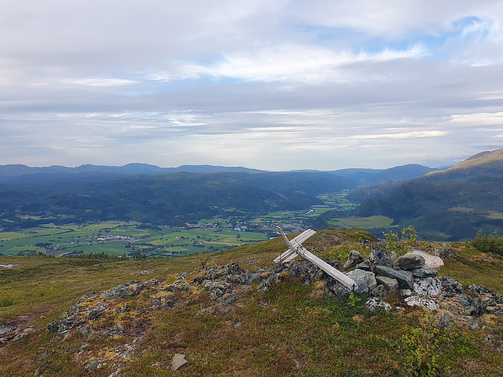 Mot Surnadal
